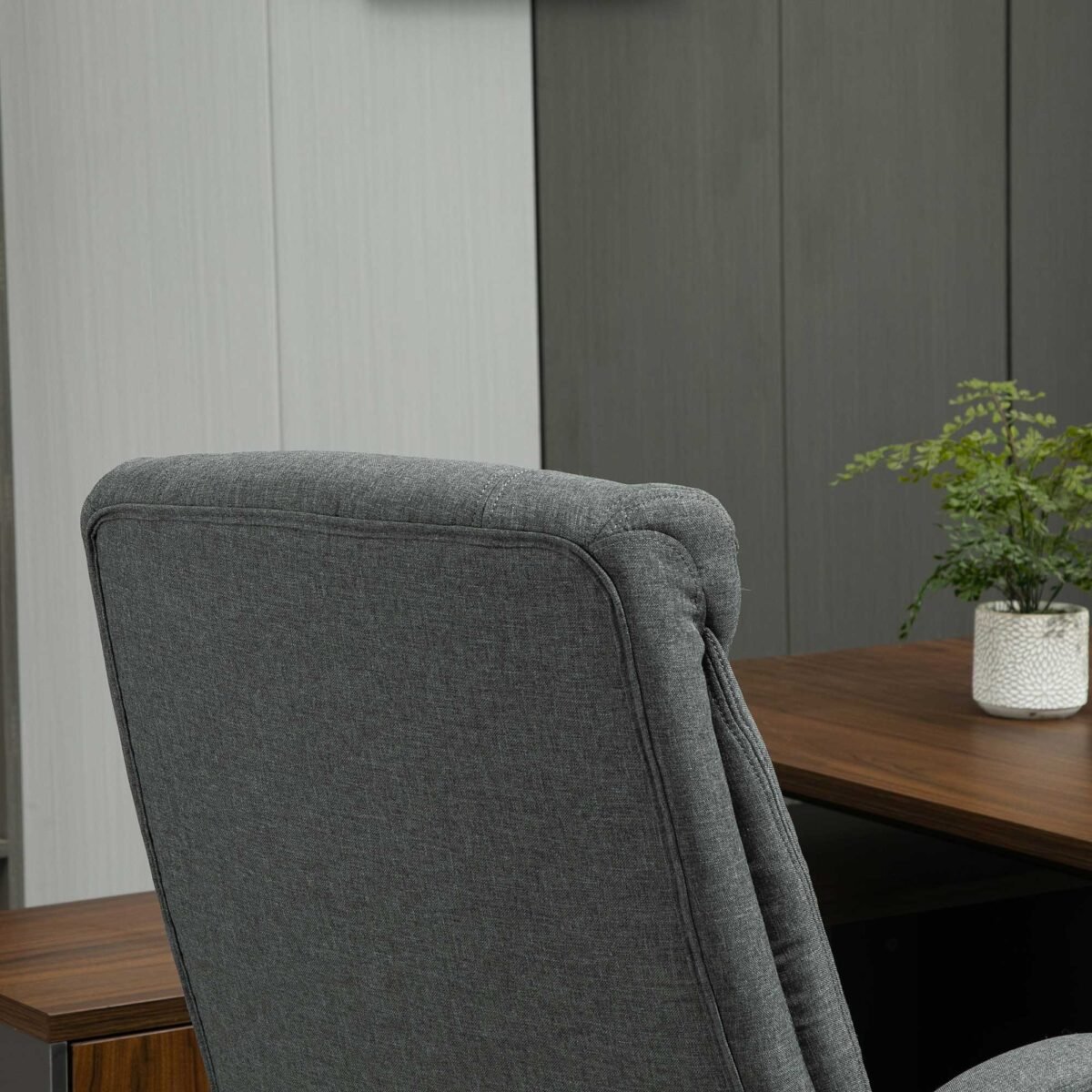 Ergonominė biuro kėdė su sūpavimo funkcija