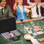 Pokerio rinkinys su 400 žetonų ir nešiojamu dėklu