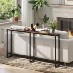 Siauras pramoninio stiliaus konsolės staliukas su įkrovimo stotele