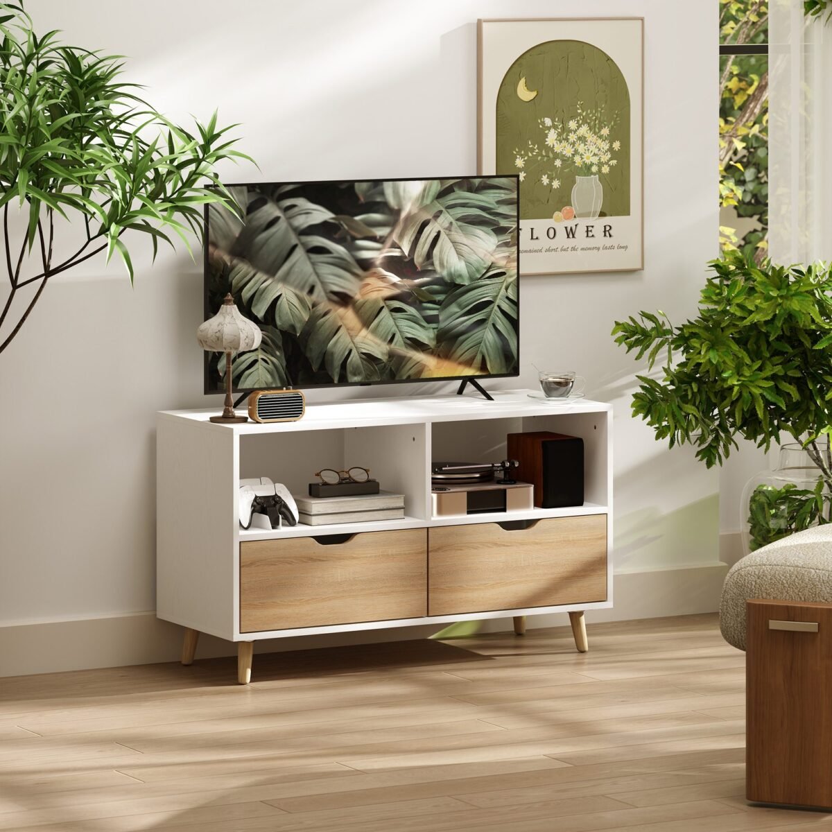 TV spintelė su stalčiais ir atviromis lentynomis