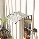 Išlenktas polikarbonatinis stogelis įėjimams ir langams