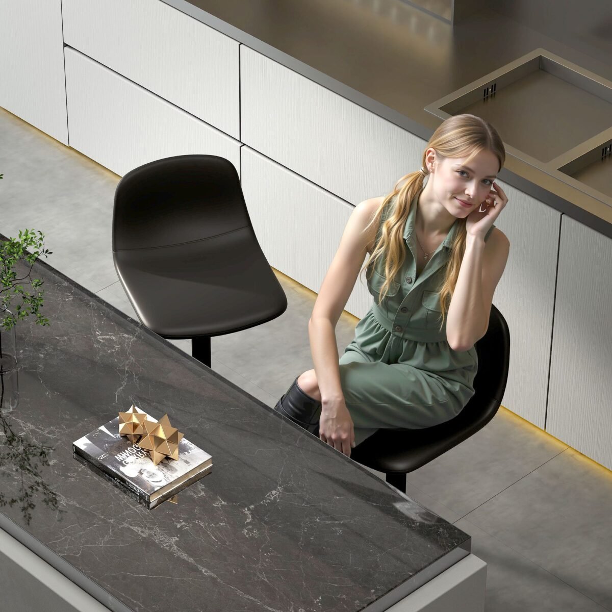 Reguliuojamo aukščio pasukamos baro kėdės (2 vnt.)