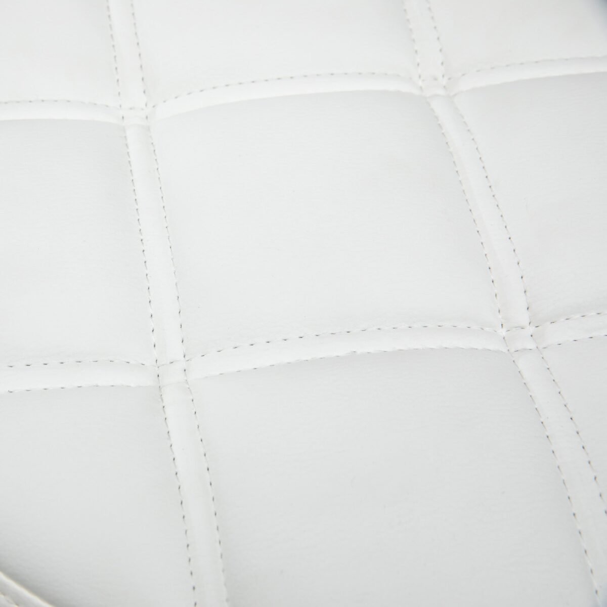 Salono kėdė su ratukais, reguliuojamo aukščio ir apmušta dirbtine oda