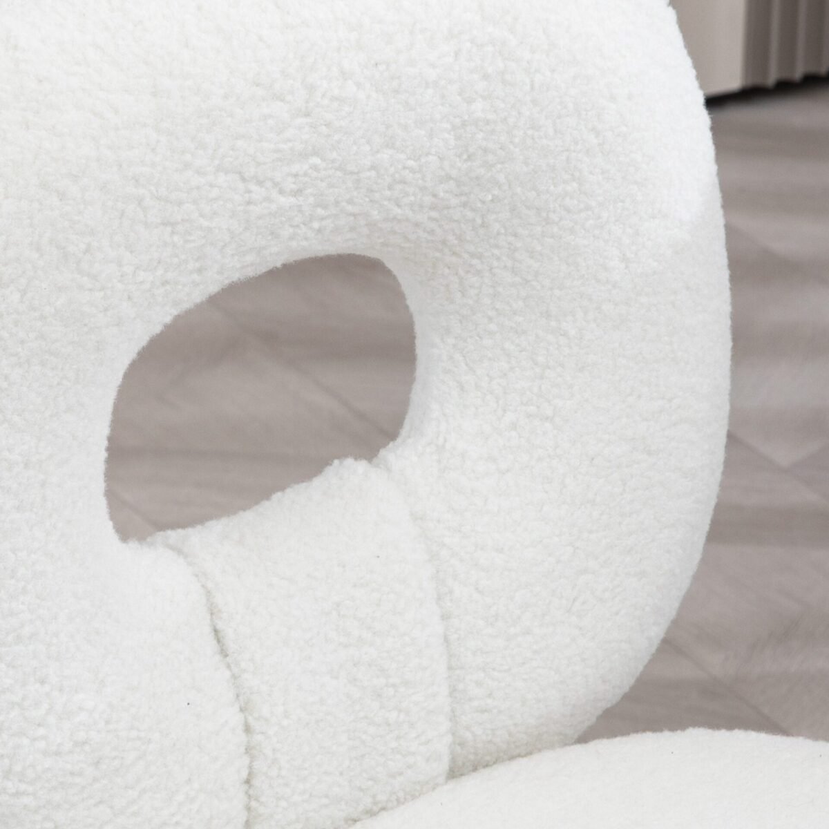 Reguliuojamo aukščio biuro kėdė su tedžio fliso apmušalu