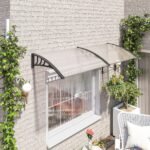 Dvigubas išlenktas durų stogelis su 5 mm polikarbonato plokšte ir aliuminio rėmu 75x195x23 cm