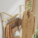 Bambuko prieškambario kabykla su batų suoliuku ir paslėpta daiktadėže