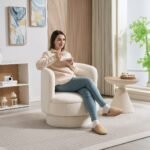 Pasukamas fotelis su kaučiukmedžio rėmu