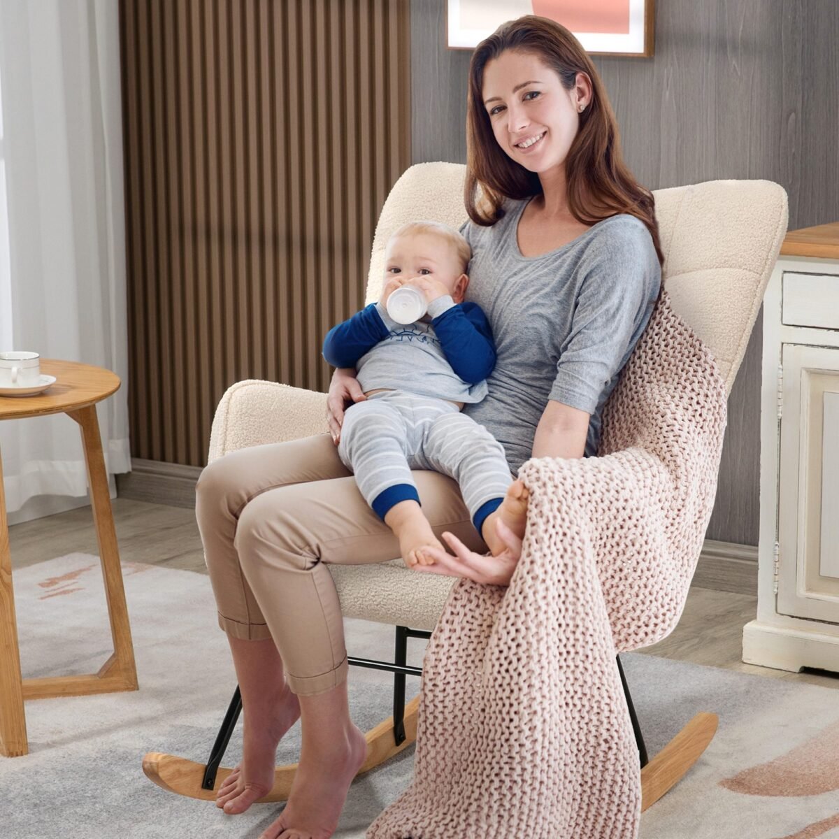 Retro dizaino supamasis krėslas iš medžio masyvo