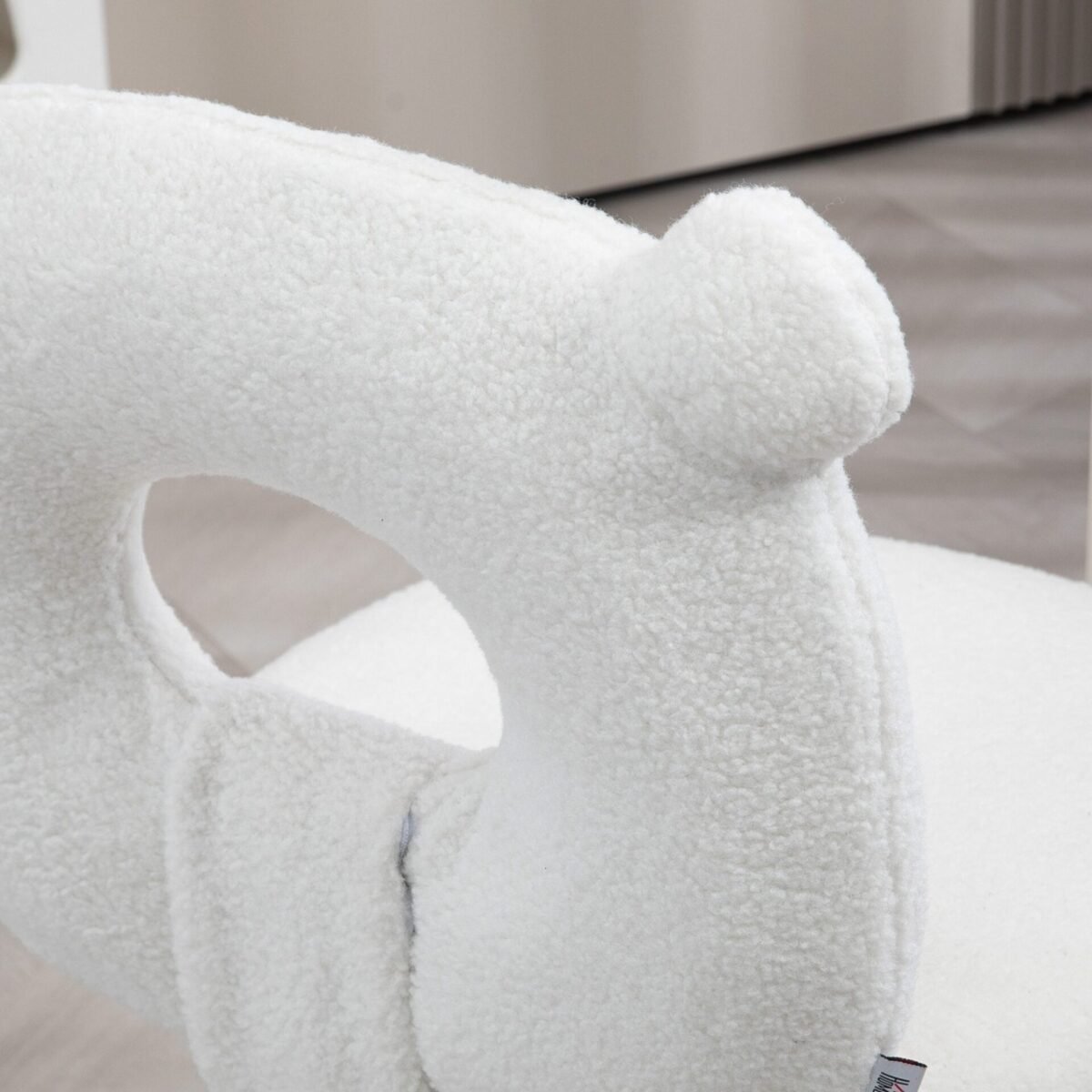 Reguliuojamo aukščio biuro kėdė su tedžio fliso apmušalu