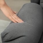 Relaksacinis krėslas su atlošiamu atlošu ir išskleidžiamu pakoju