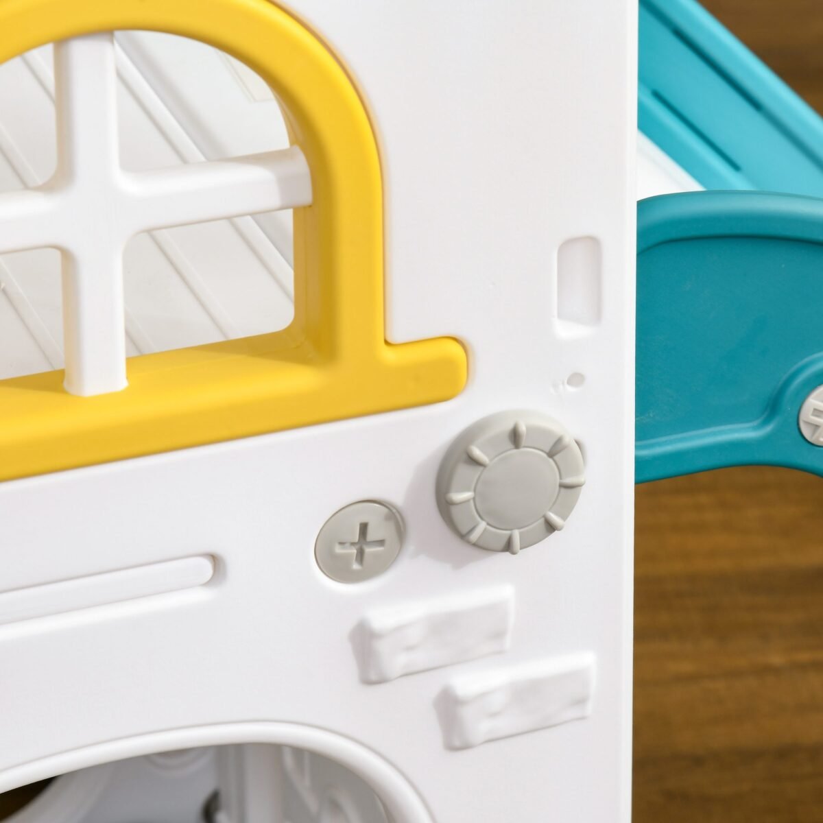 Vaikų čiuožykla 4 viename su krepšinio lanku