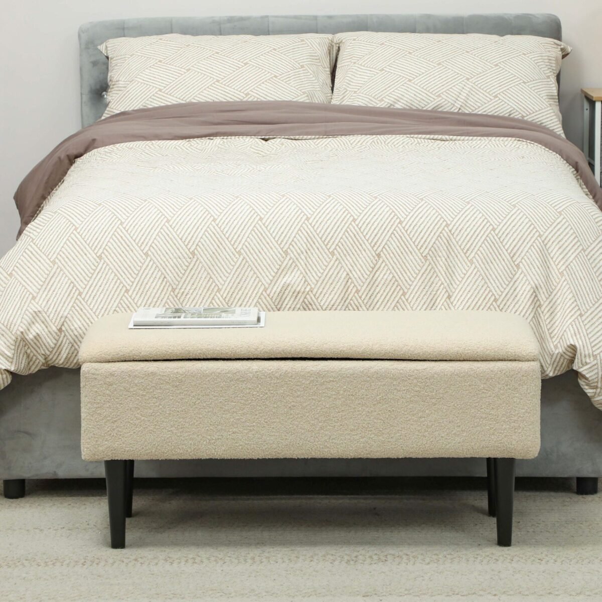 Vintažinio dizaino minkštasuolis su paslėpta daiktadėže