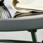 Sulankstomas 3 dalių bistro komplektas su stikliniu stalviršiu