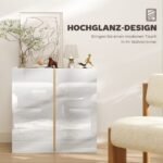 Komoda su reguliuojama lentyna ir švelnaus uždarymo durelėmis