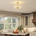 Liustrinis lubų šviestuvas su krištoliniu gaubtu