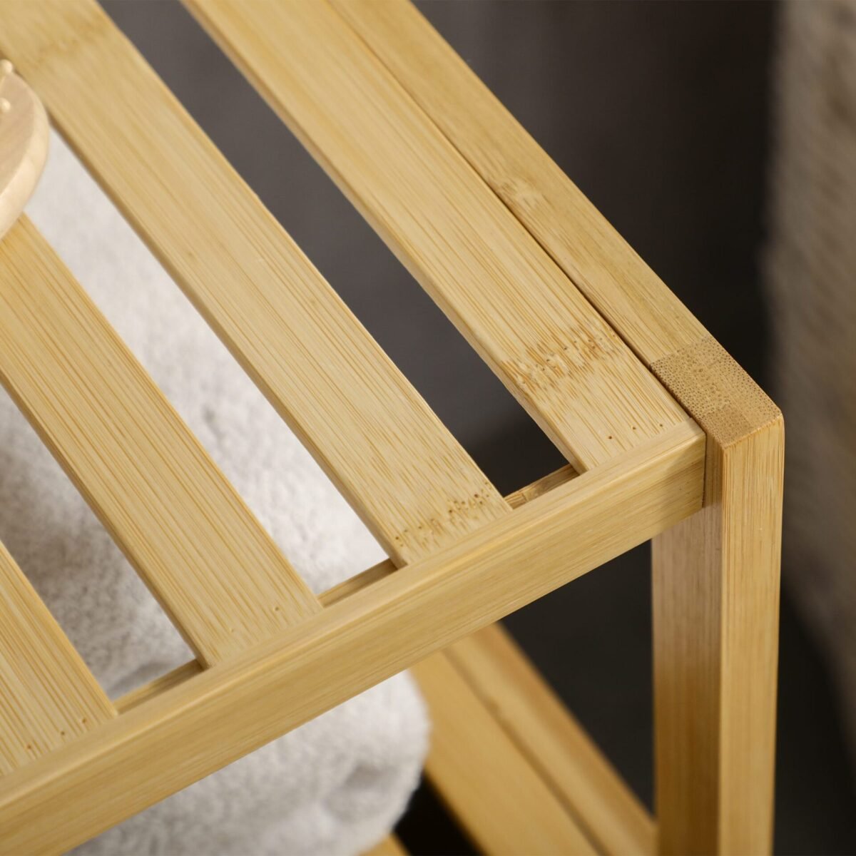 Bambukinė vonios spintelė su atvira lentyna