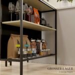 3 dalių baro komplektas su lentynomis ir po stalu pastumiamomis kėdėmis