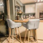 Dvi-baro-kedes-su-atramomis-kojoms-medines-55x48x100-cm-8