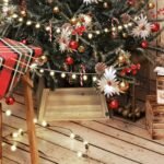 Medinis Kalėdų eglutės sijonas kaimiško stiliaus