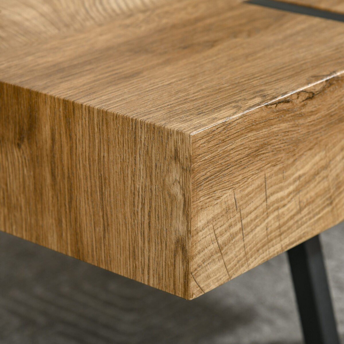 Pramoninio dizaino kavos staliukas