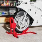 Reguliuojamas motociklo priekinio rato stovas 17-21 colių ratams