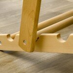 Poilsio fotelis su reguliuojamu atlošu ir sulankstomu buko rėmu