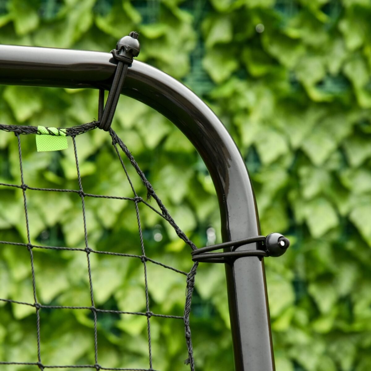 Reguliuojamo kampo ir aukščio futbolo treniruočių tinklas