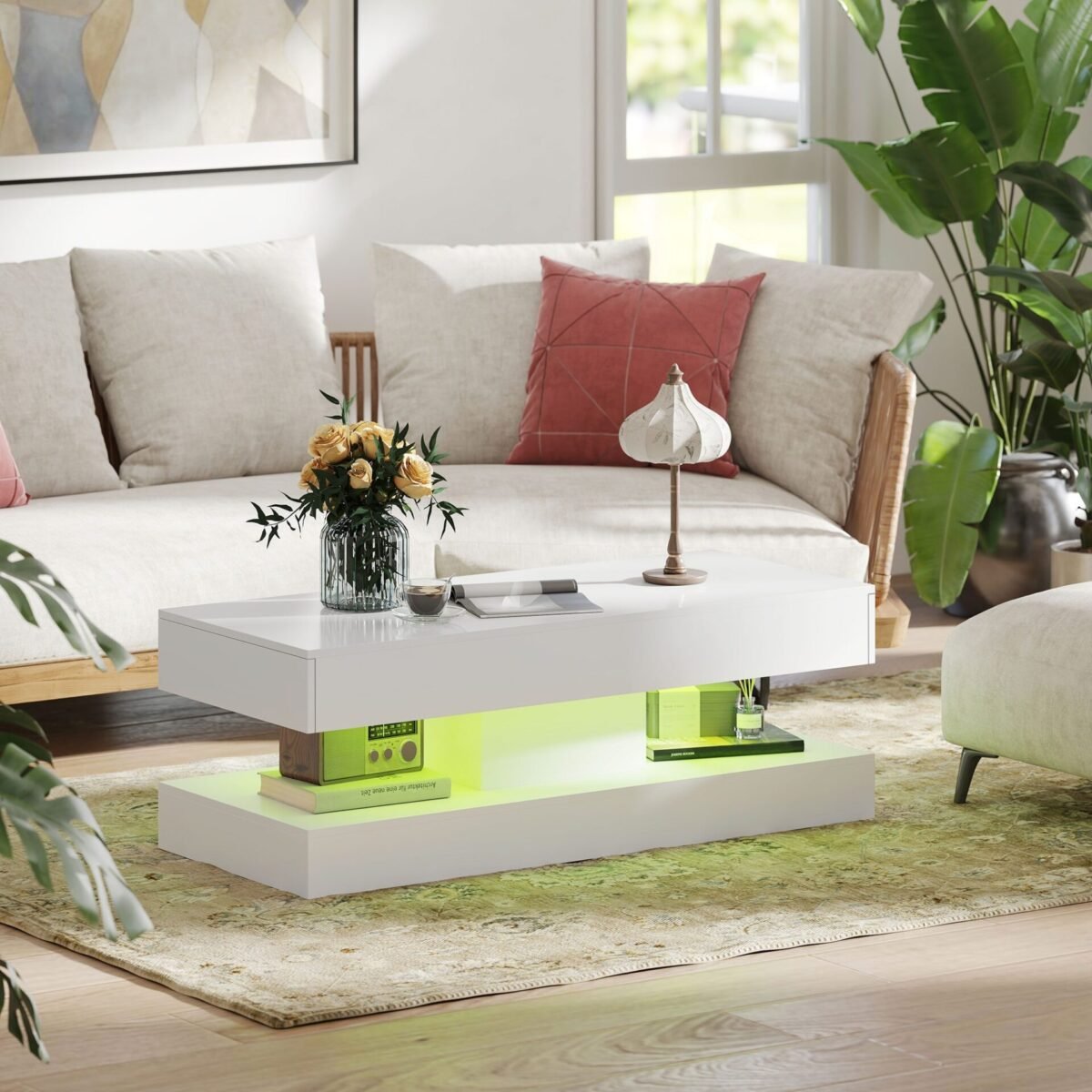 Modernus kavos staliukas su nuotoliu valdomu LED apšvietimu ir talpia saugykla