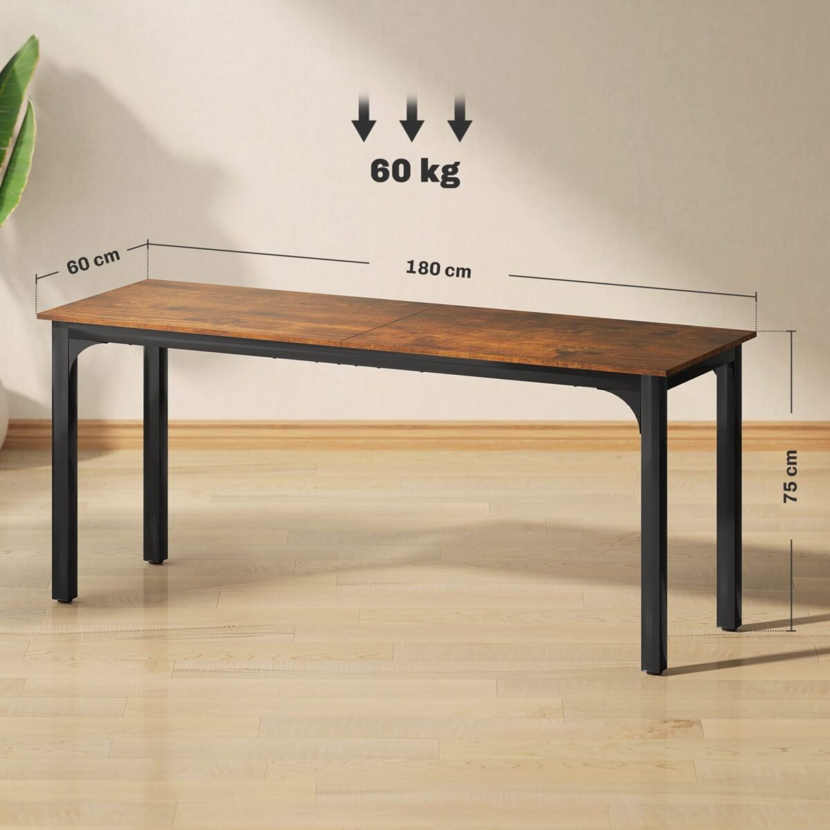 Erdvus kaimiško stiliaus rašomasis stalas