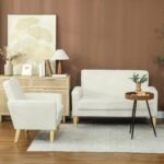 Aksominės išvaizdos dvivietė sofa su kaučiukmedžio kojomis