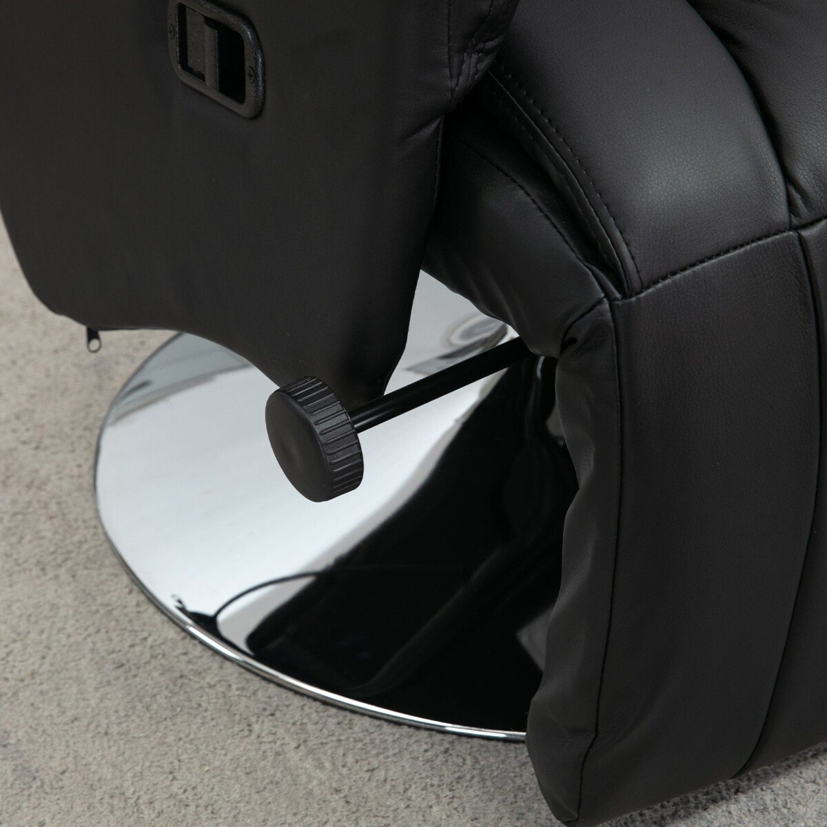 Relaksacinis krėslas su 360° pasukimu ir reguliuojama kojų atrama