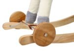 Auksinis supamasis vienaragis su ratais