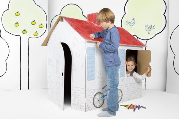 Didelis kartoninis namelis