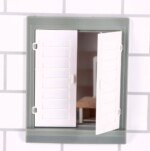 Didelis medinis lėlių namelis