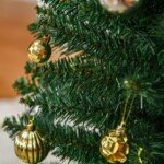 Tanki dirbtinė kalėdinė eglutė su stovu, 1,8 m