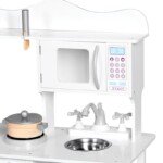 Medinė virtuvė Amelija su priedais