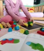 Medinis padėklas su magnetine lenta