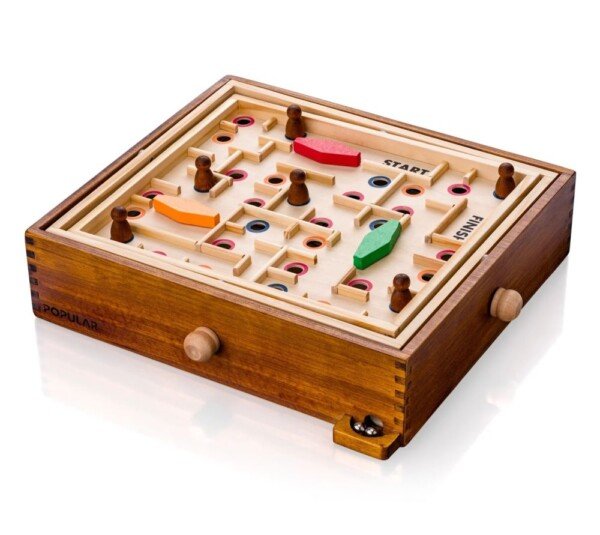 Medinis pasviras labirintas