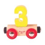 Medinis vagonėlis su skaičiumi 3