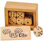 Medinių kauliukų rinkinys dėžutėje