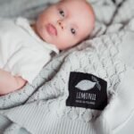 Pilka 100% medvilninė ažūrinė antklodė kūdikiams