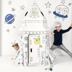 Spalvinama didelė kartoninė kosminė raketa