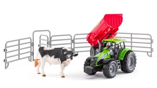 Traktorius su priekaba, buliumi ir aptvaru