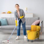Valymo vežimėlis su vandens nugręžimo mechanizmu, 20 l talpos