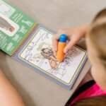 Vandens spalvinimo knyga Safaris