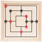 Žaidimų rinkinys medinėje dėžutėje