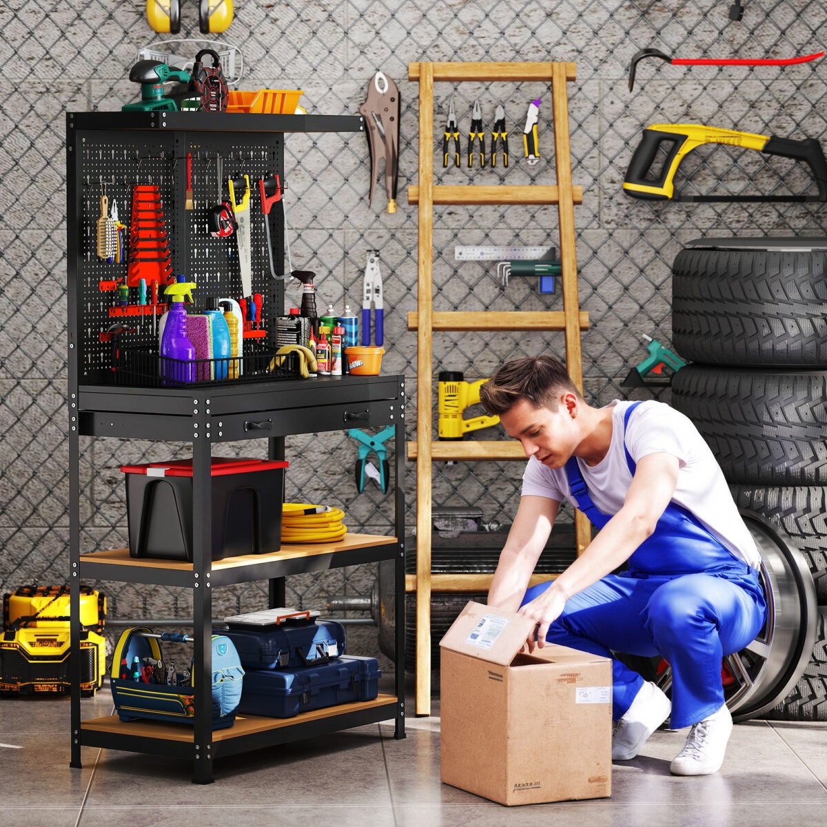 Darbastalis su perforuota sienele ir integruotomis laikymo vietomis