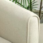 Kompaktiška dvivietė sofa su aukšto elastingumo putplasčio užpildu