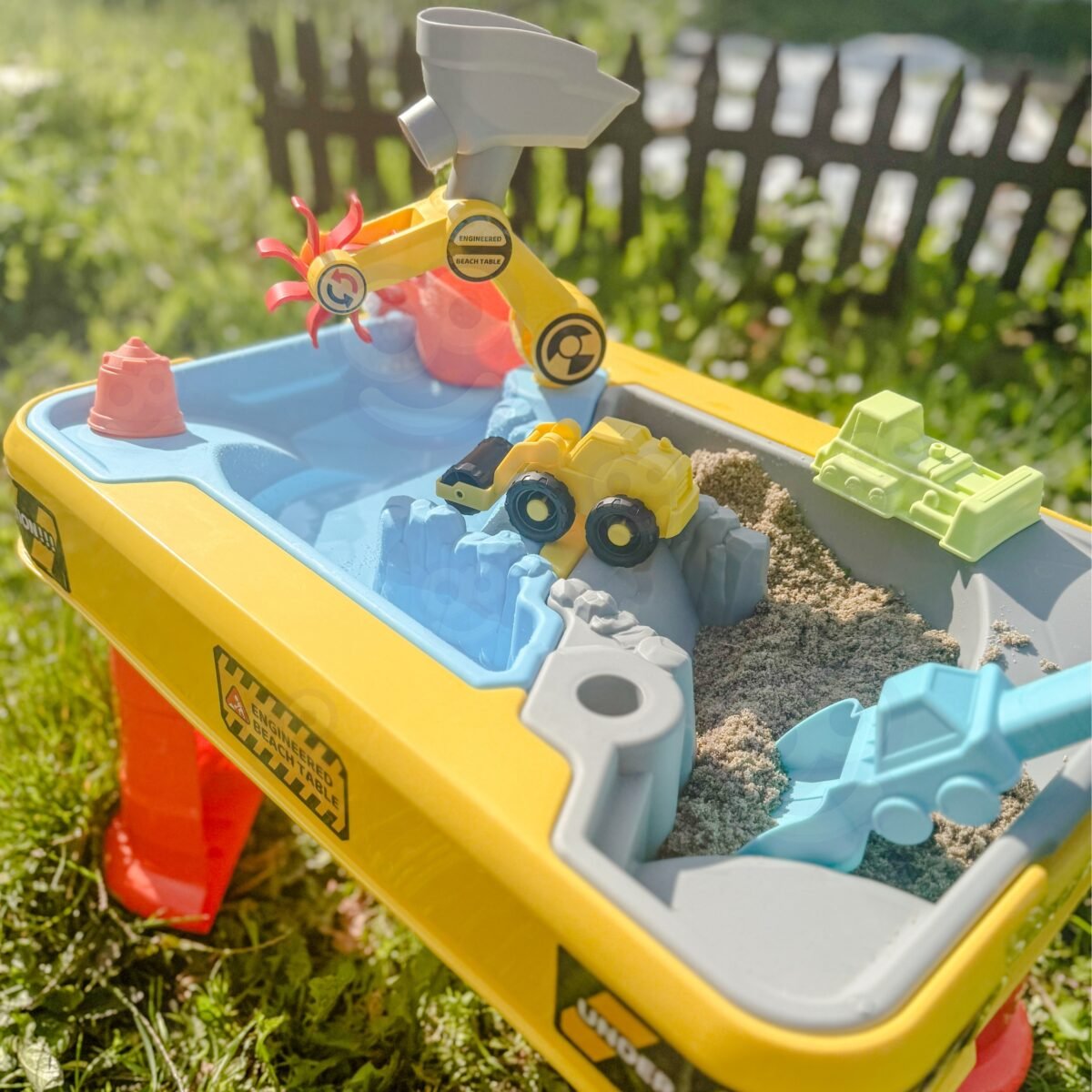 Smėlio ir vandens stalas statybų tema su 4 mašinėlėmis – Paveikslėlis 5