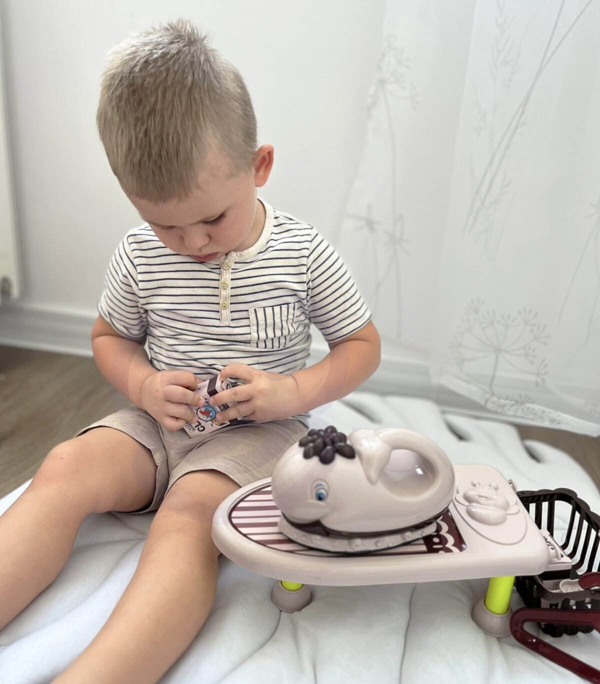 lenta ir šviesos bei garso efektais